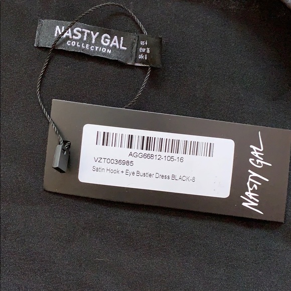 💥Nasty Gal You’re off the Hook & Eye Satin Dress - Picture 6 of 6